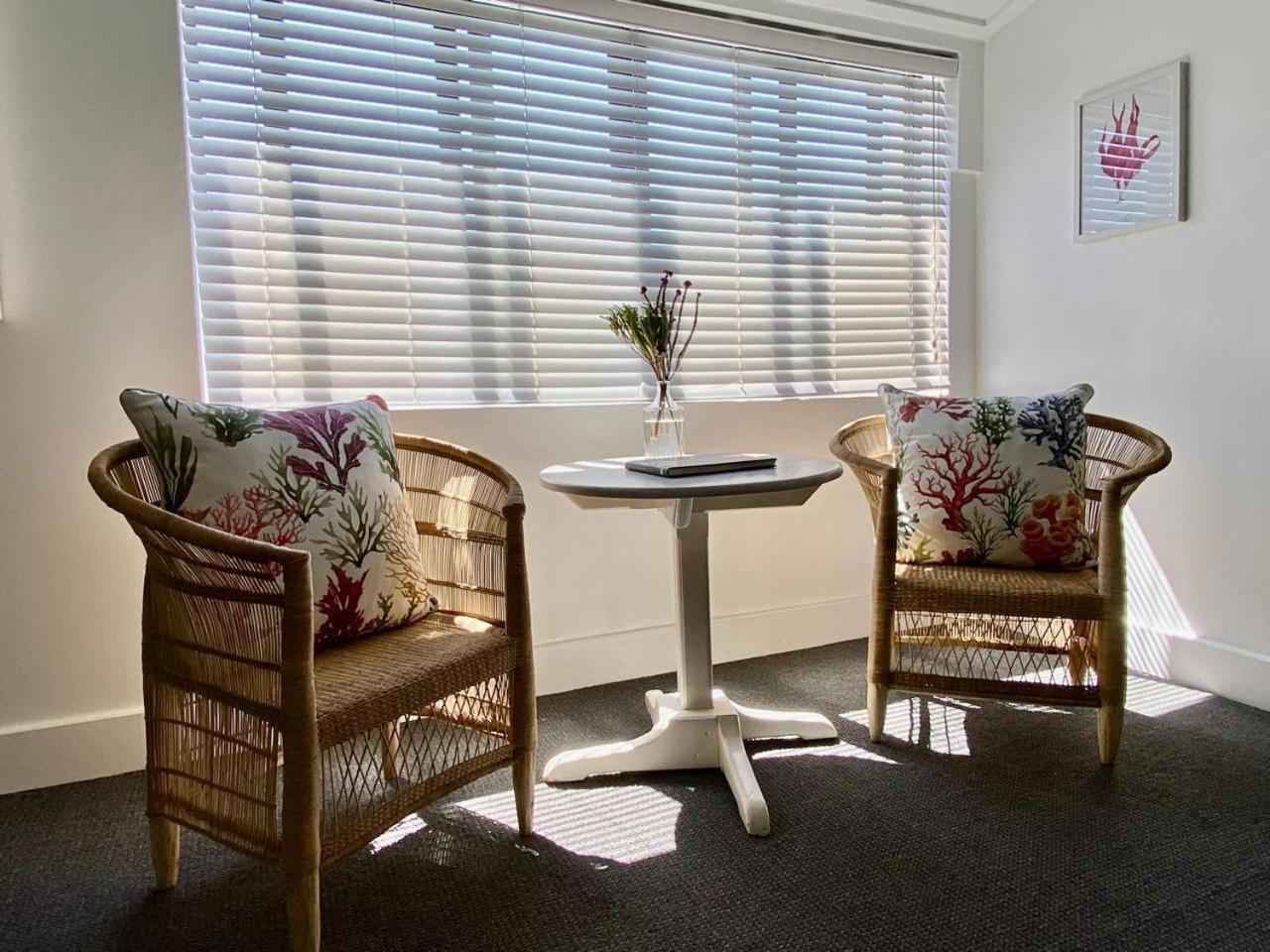 Hermanus Waterfront Apartment Room photo